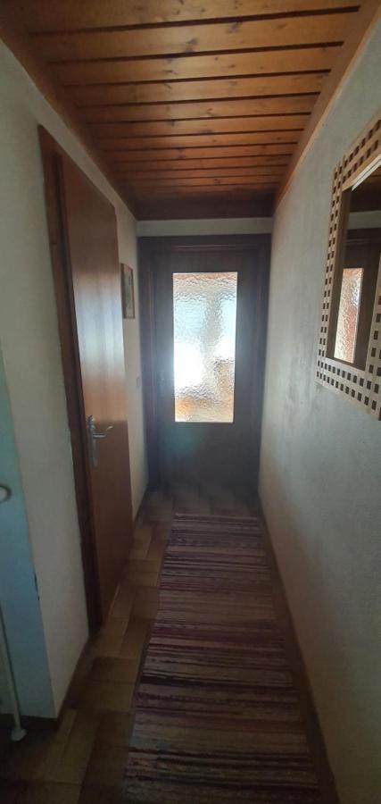 Henry's Sweet Apartment *