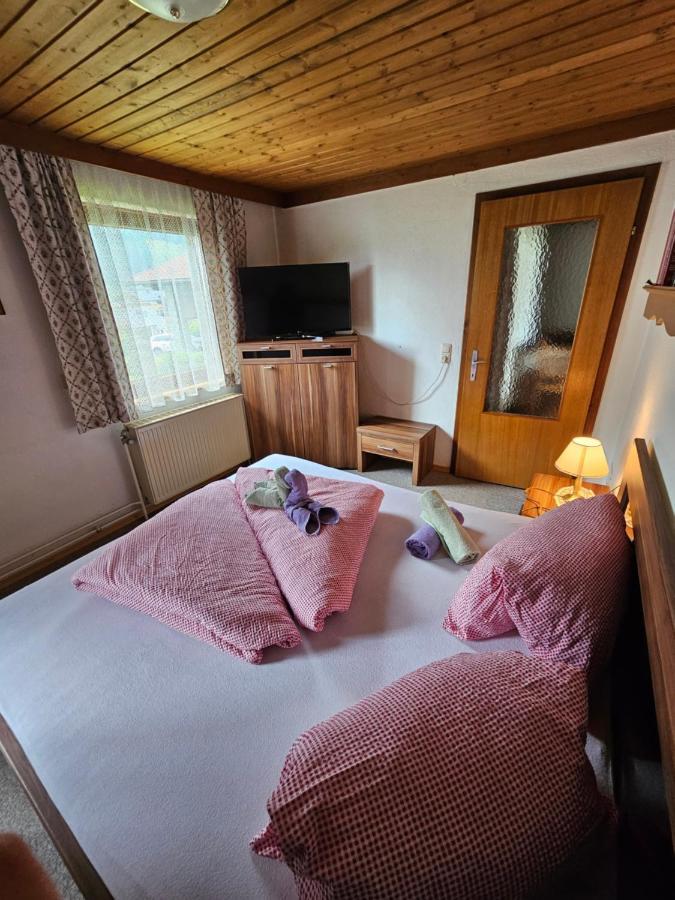 Henry's Sweet Apartment *
