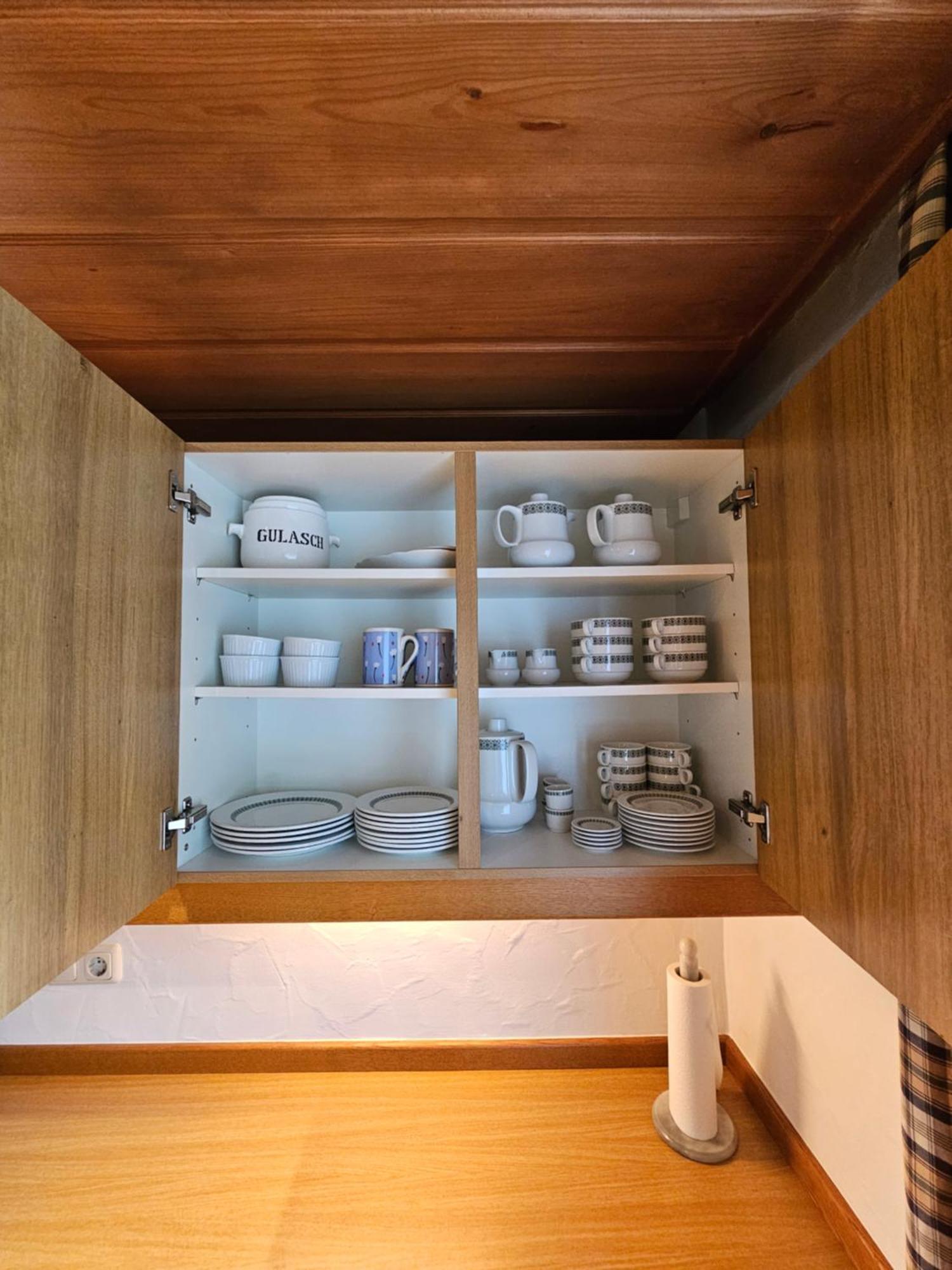 Henry's Sweet Apartment *